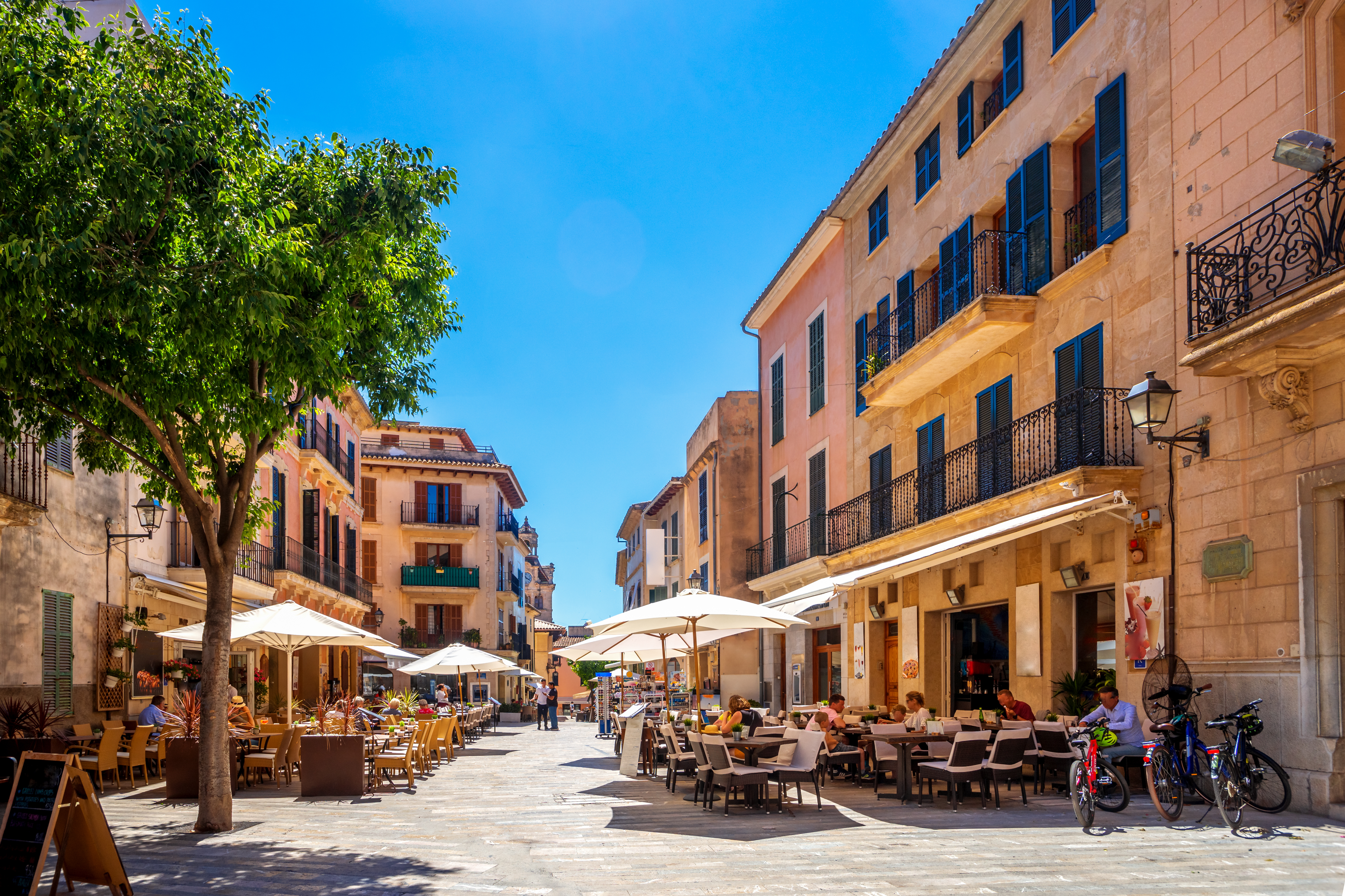 A bela e mundialmente famosa cidade velha de Alcudia