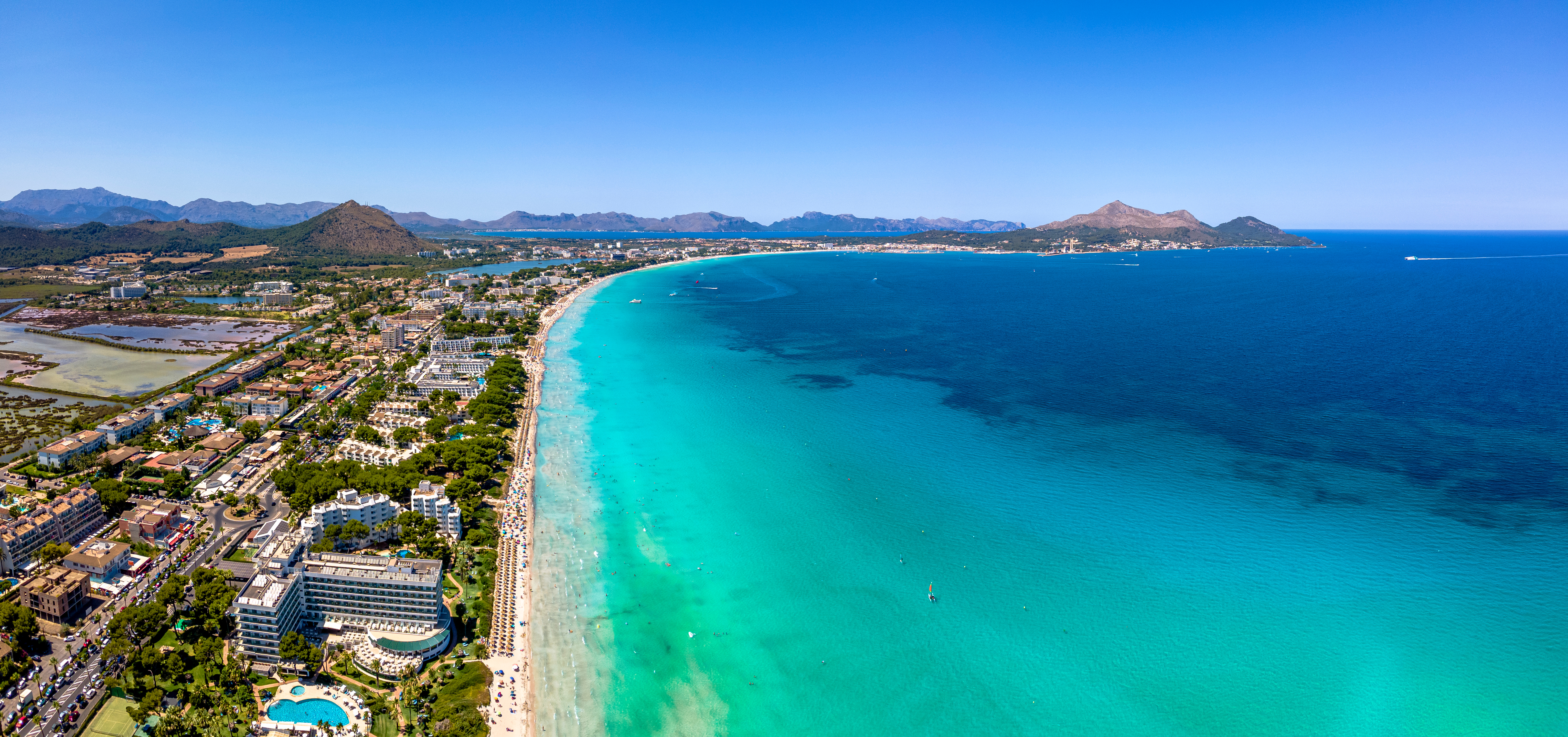 Playa de Muro, Alcudia vista do ar sobre a bela praia