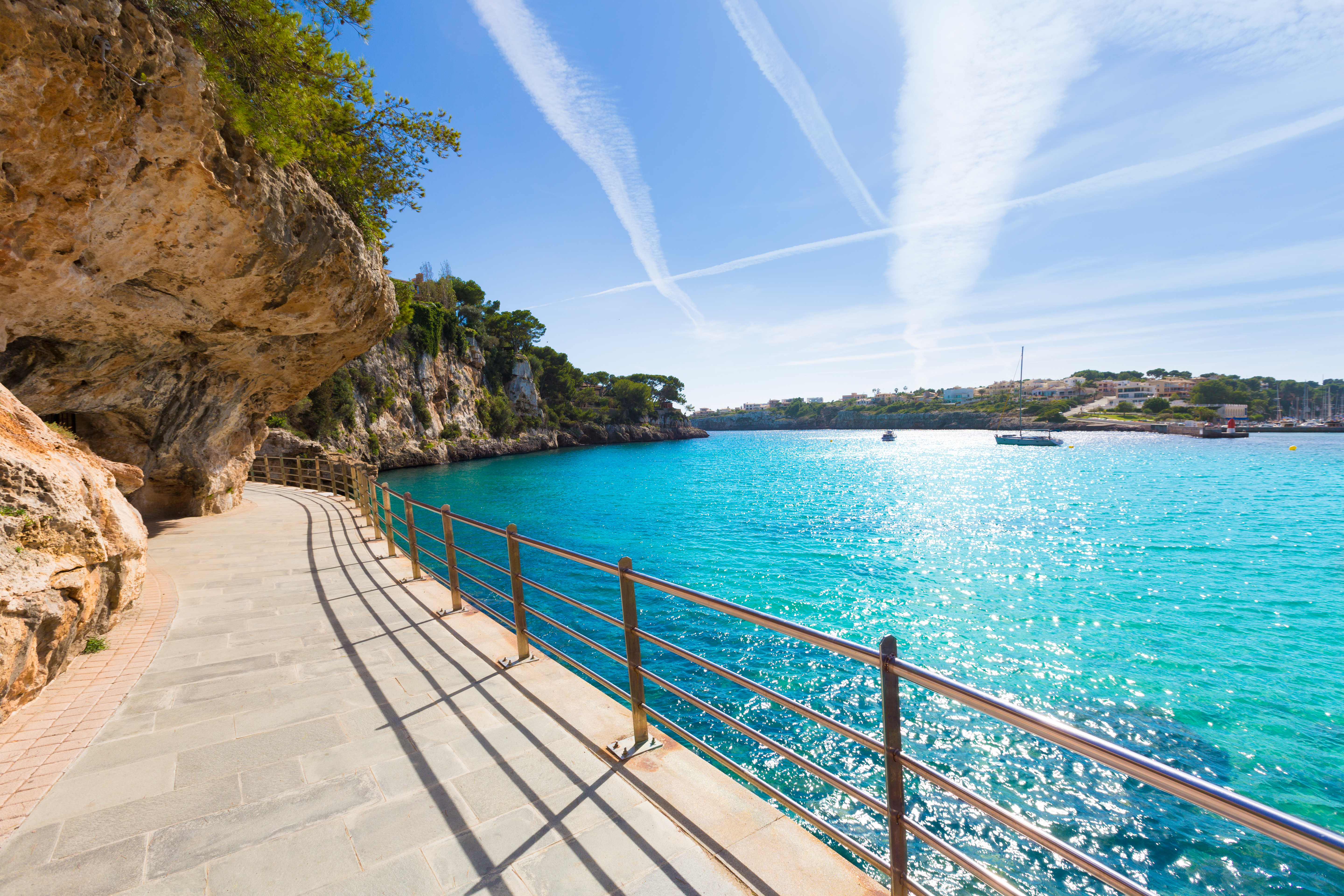 Pláž a přístav v Porto Cristo, Manacor