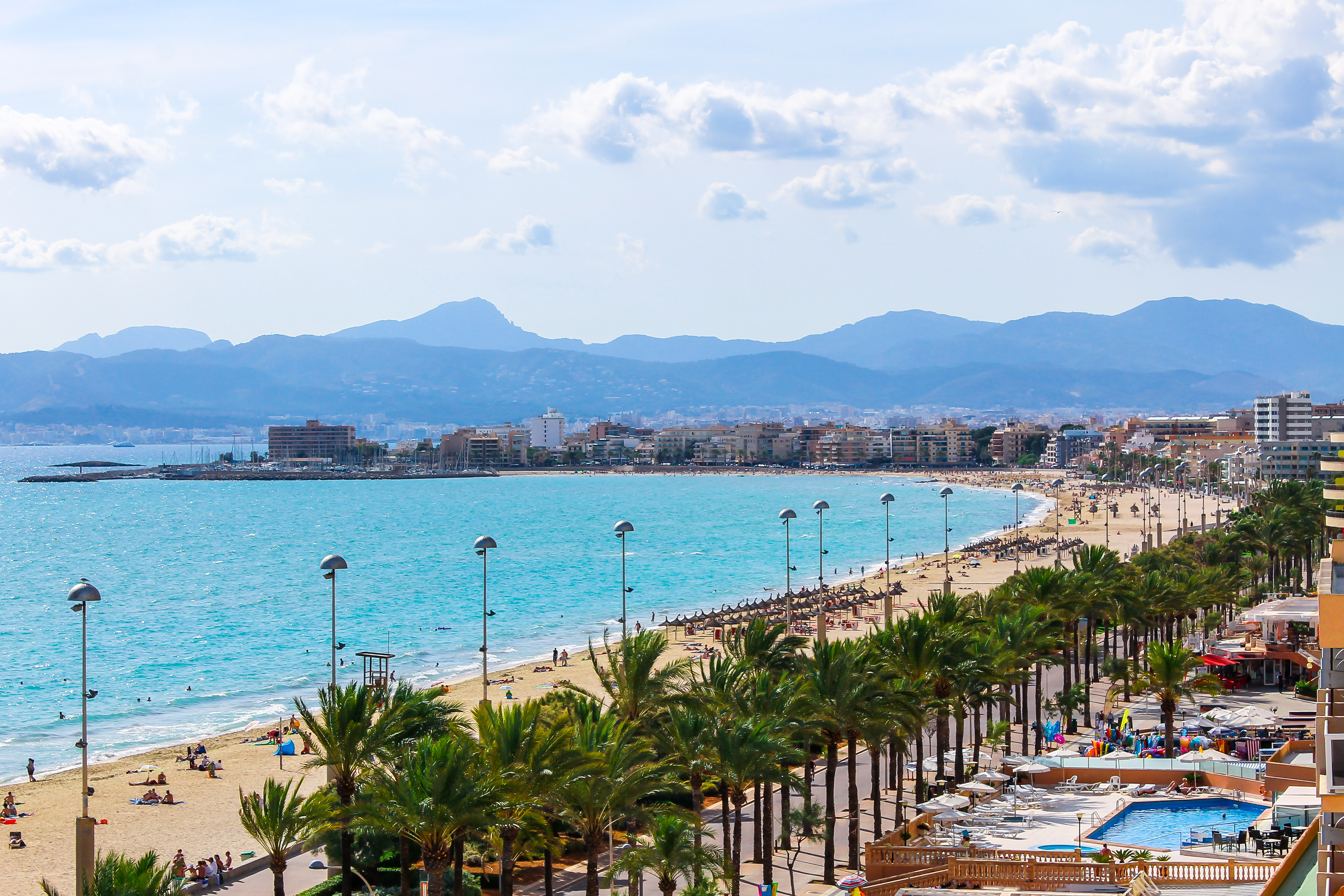 The sweeping bay of El Arenal in the immediate vicinity of the island's capital Palma