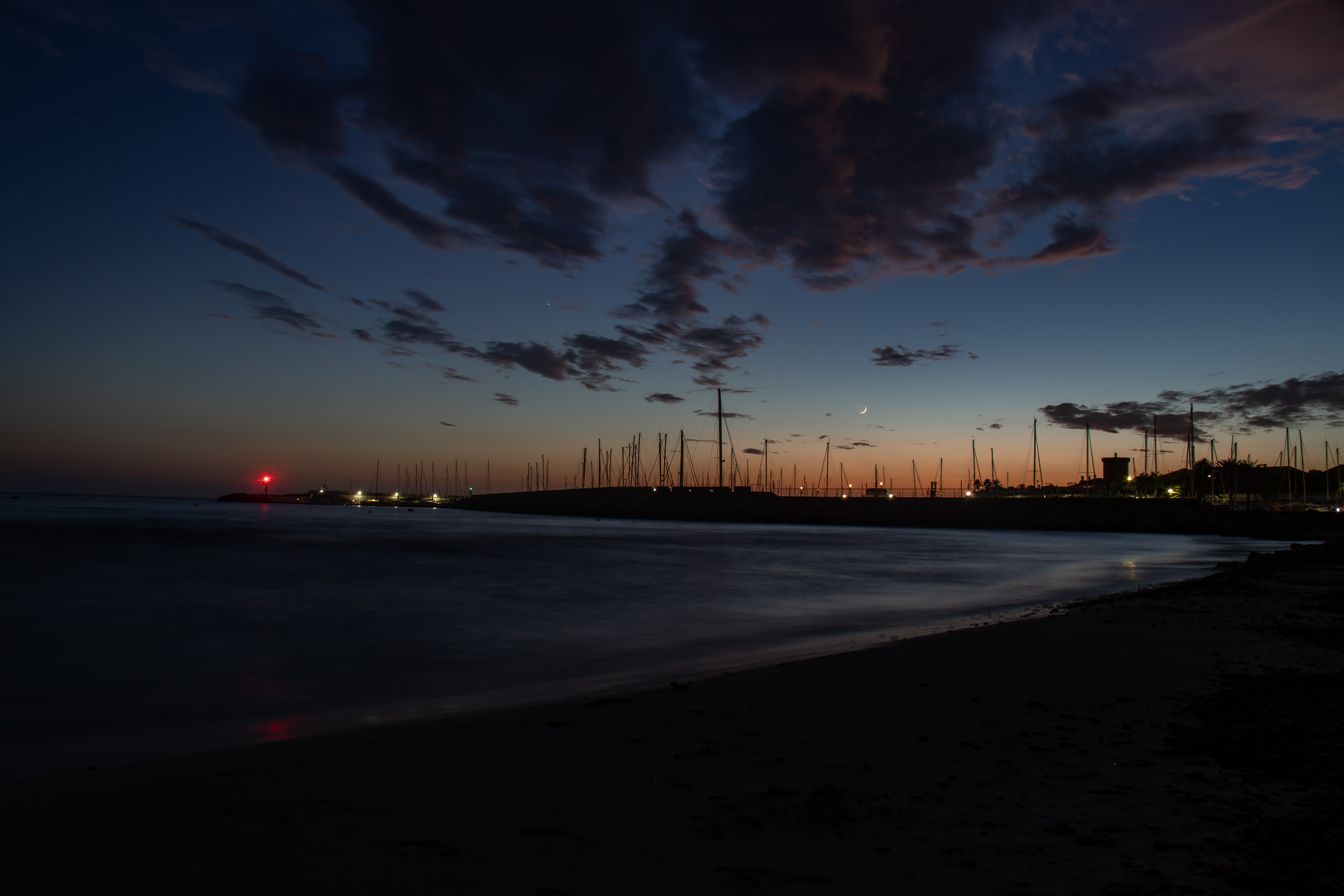 Sa Rapita, praia e porto logo após o pôr do sol