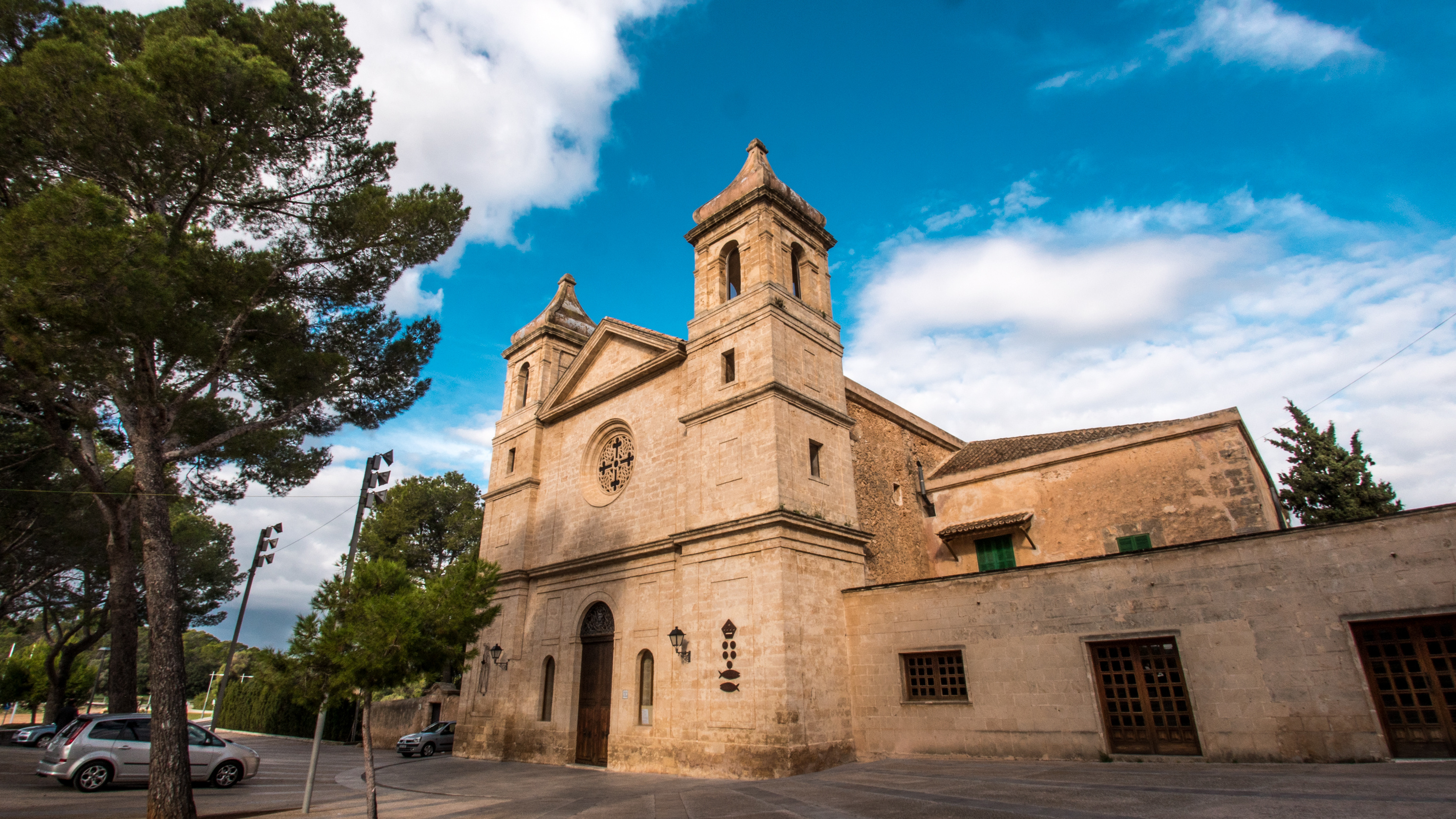 A Sant Marçal templom Marratxiban a 16. században épült, és Marratxi egyik látványosságának számít