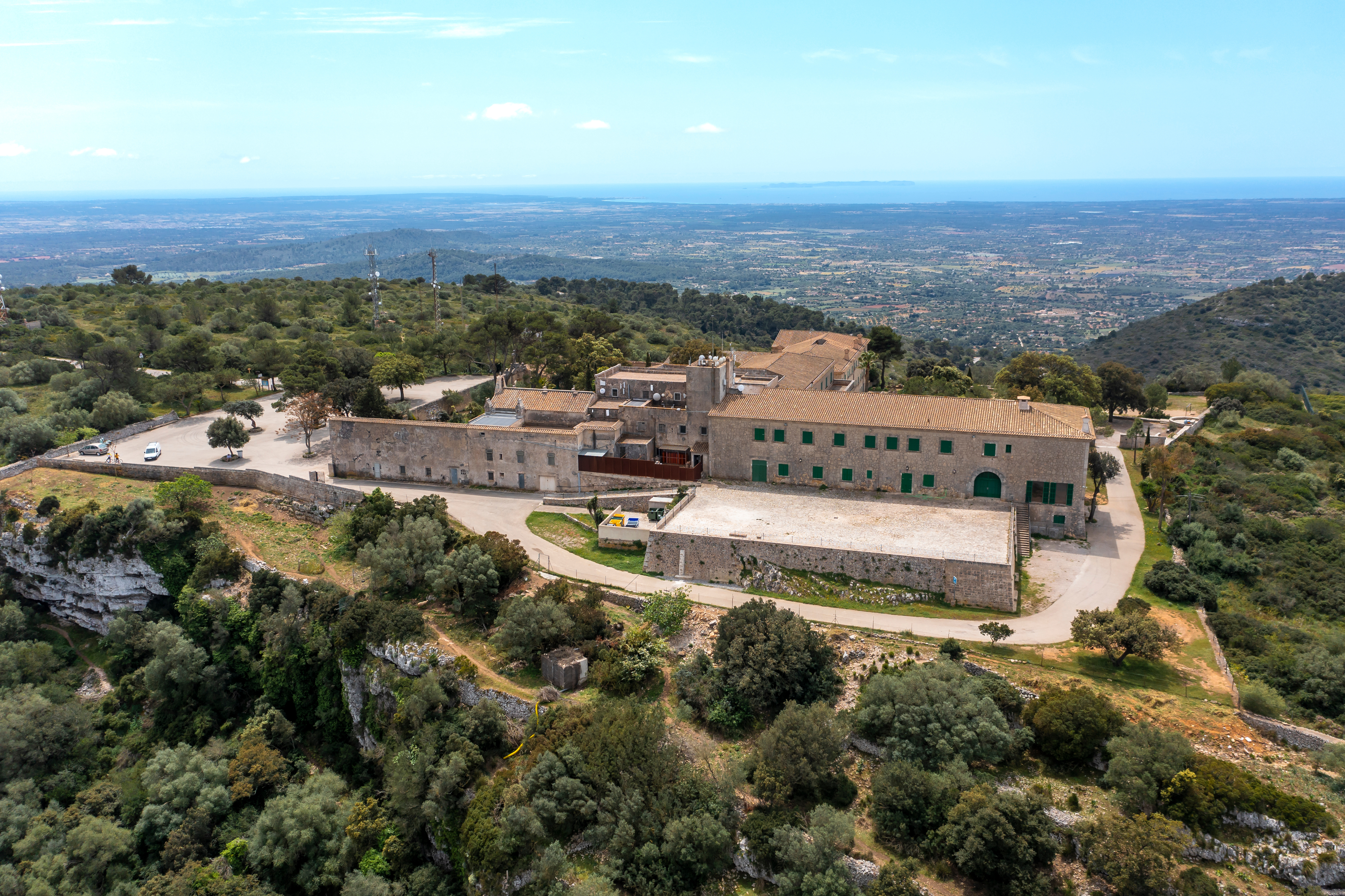 Randa'nın manastırı, manastır tepesinde bilinen bir hac yeri